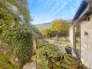 Rear garden- click for photo gallery